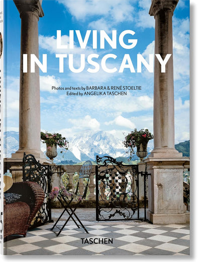 Living in Tuscany. 45th Ed. (45th Edition) (Multilingual Edition)