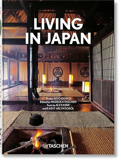 Living in Japan: 45th Ed. (45th Edition) (Multilingual Edition)